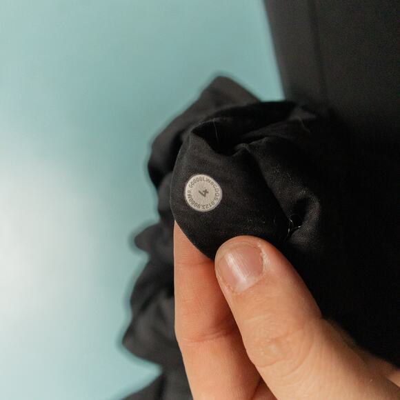 Lululemon Black Dance Studio Mid-Rise Cropped Pant Size 4 - Picture 5 of 10